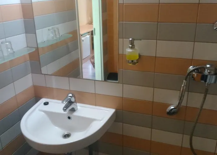 Ranna & Free Parking Parnawa