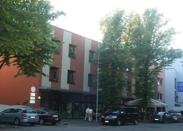 Ranna & Free Parking 2*