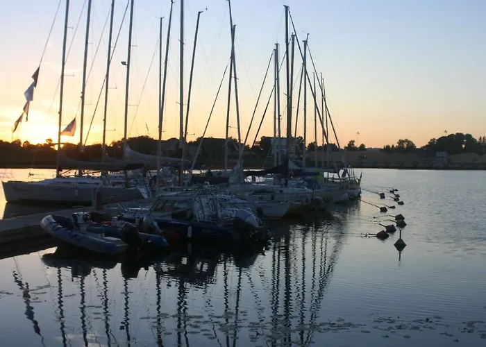 Ranna & Free Parking 2*