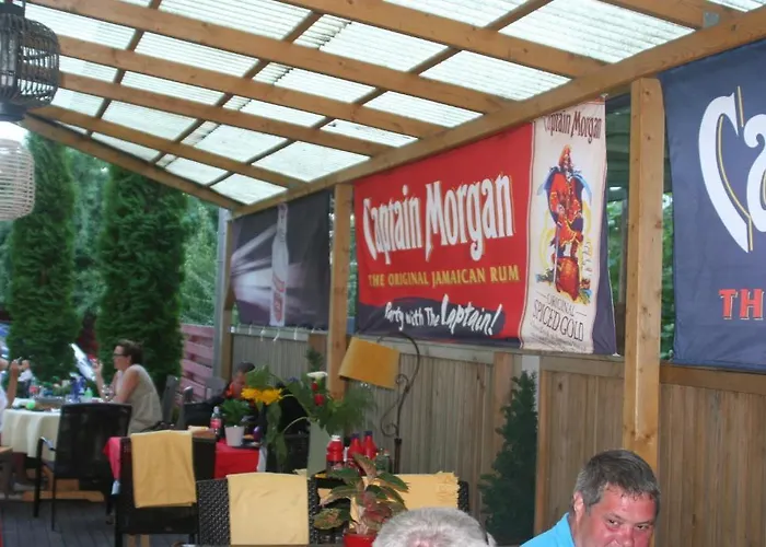 Hotel Ranna & Free Parking Parnawa